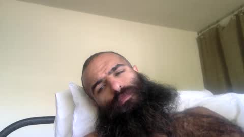woof_wolf37 online show from April 24, 2026, 5:04 pm