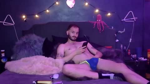 wooferpig online show from December 20, 2025, 2:40 am