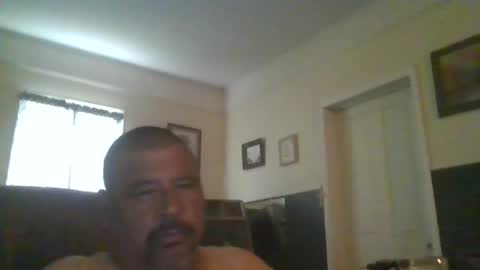 woperator12 online show from April 18, 2026, 10:10 pm