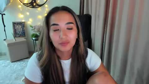 dudetta Kim online show from July 26, 2026, 2:57 pm
