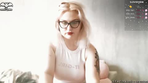 Snapshot of wounded_goddess chatting on June 7, 2026, 4:00 pm Goddess Sophy online show from June 7, 2026, 4:00 pm