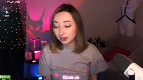 Snapshot of wow_sue chatting on January 28, 2025, 6:05 am Sue online show from January 28, 2025, 6:05 am