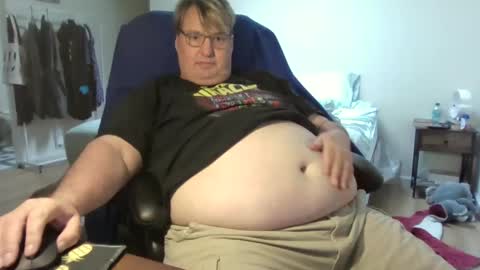 Snapshot of wrensroom chatting on March 8, 2025, 11:28 pm Wren Valentino online show from March 8, 2025, 11:28 pm