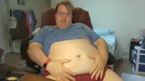 Snapshot of wrenval chatting on December 20, 2024, 6:35 pm Wren Valentino online show from December 20, 2024, 6:35 pm