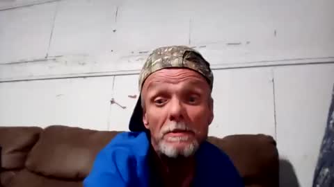Snapshot of wsmfpfam chatting on October 21, 2025, 3:40 am Panic People online show from October 21, 2025, 3:40 am