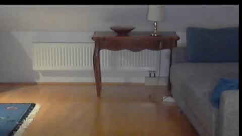 Wuki online show from September 25, 2025, 8:45 pm