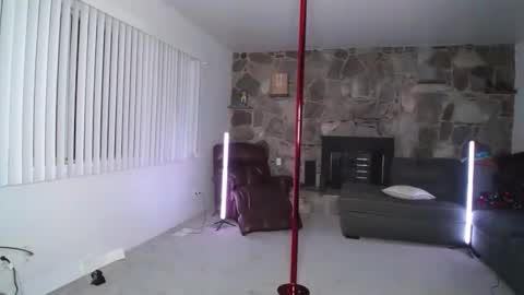 WyTransGal - Aurora online show from November 19, 2025, 2:33 am