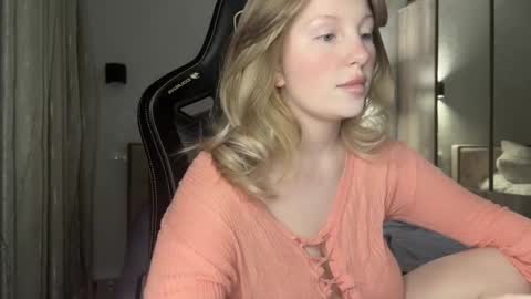 eva online show from December 5, 2024, 4:23 pm