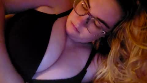 Snapshot of x_dreamgirl_x chatting on July 2, 2026, 4:07 am Mariah online show from July 2, 2026, 4:07 am