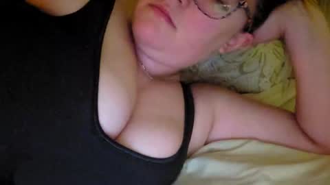 Snapshot of x_dreamgirl_x chatting on July 17, 2026, 10:25 pm Mariah online show from July 17, 2026, 10:25 pm