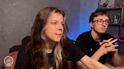 Philipp and Este online show from July 9, 2026, 1:20 am