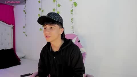 Snapshot of xaandergrey chatting on December 15, 2025, 7:51 pm xaanderGrey online show from December 15, 2025, 7:51 pm