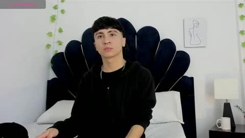 Snapshot of xaandergrey chatting on December 22, 2025, 7:11 pm xaanderGrey online show from December 22, 2025, 7:11 pm