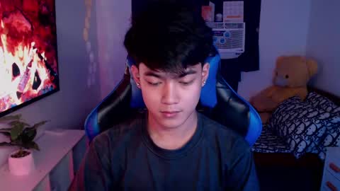 Prince Aldrian  online show from January 4, 2025, 3:28 pm