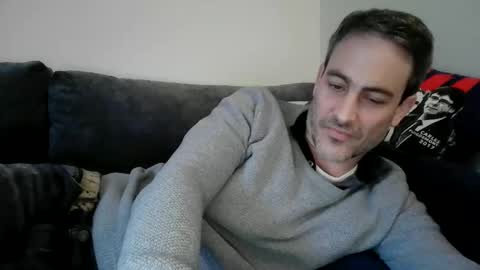 xalegarmax online show from February 8, 2025, 4:25 pm