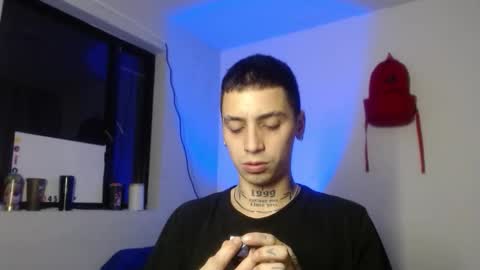xalejo_max online show from October 28, 2025, 10:12 pm