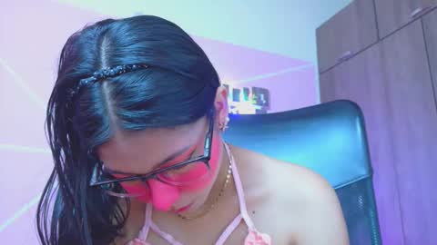 XALLYSONX online show from April 17, 2026, 11:57 am