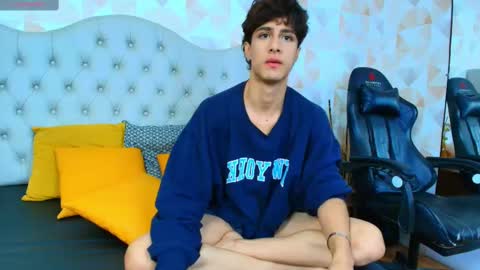 xam_collen online show from October 6, 2025, 2:36 pm