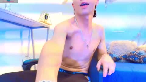 xandergrey8 online show from March 8, 2026, 6:55 pm