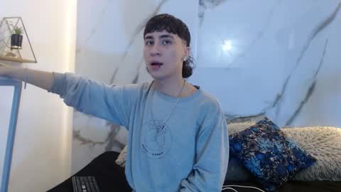 xandergrey8 online show from March 18, 2026, 7:17 pm