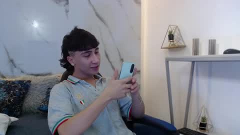 xandergrey8 online show from April 19, 2026, 7:38 pm