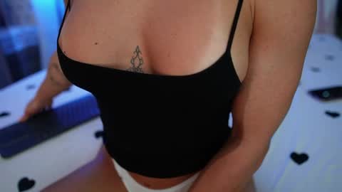 Snapshot of xandrabae chatting on June 11, 2026, 12:32 am Alexandra online show from June 11, 2026, 12:32 am