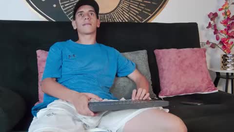 Andres online show from March 18, 2026, 6:44 pm