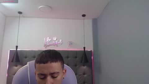 xavii_18_ online show from March 11, 2025, 3:45 pm