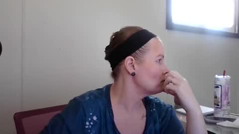 Snapshot of xbeautifulxliex chatting on March 2, 2026, 5:20 pm xbeautifulxliex online show from March 2, 2026, 5:20 pm