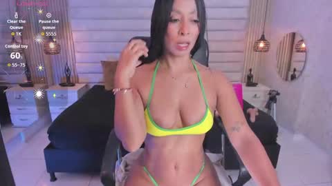 xcarlettt online show from July 25, 2026, 4:10 am
