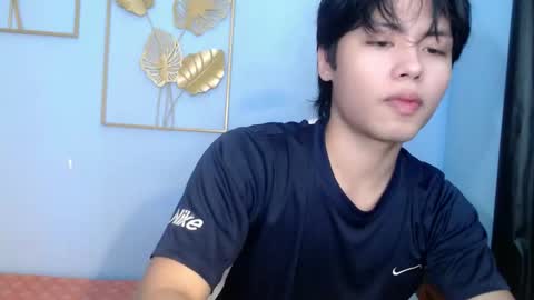 xcharls08 online show from May 19, 2026, 6:42 am