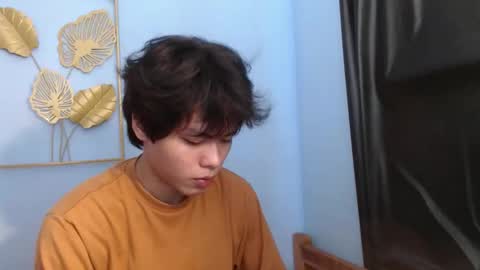 xcharls08 online show from May 27, 2026, 7:49 am