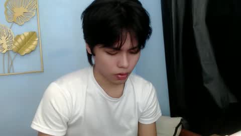 xcharls08 online show from May 30, 2026, 7:16 am