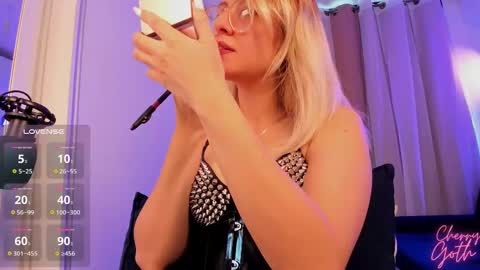 Cherry Goth online show from October 13, 2025, 1:22 pm