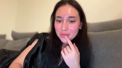 Snapshot of xcutexbunny chatting on October 22, 2025, 9:36 pm XCuteXbunny online show from October 22, 2025, 9:36 pm