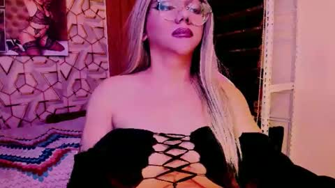Snapshot of xdirtymistressx chatting on December 2, 2025, 7:36 am XDirtymistressX online show from December 2, 2025, 7:36 am
