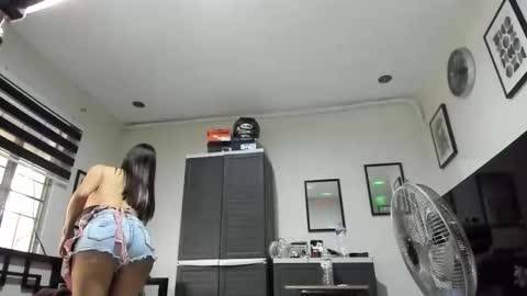 xdreamangel online show from February 15, 2026, 7:51 am