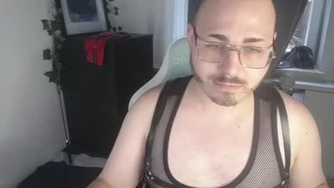 Snapshot of xfabian_love chatting on September 12, 2025, 3:01 pm F A B I A N online show from September 12, 2025, 3:01 pm