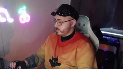 Snapshot of xfabian_love chatting on October 17, 2025, 8:28 am F A B I A N online show from October 17, 2025, 8:28 am