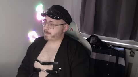 Snapshot of xfabian_love chatting on October 25, 2025, 7:05 am F A B I A N online show from October 25, 2025, 7:05 am