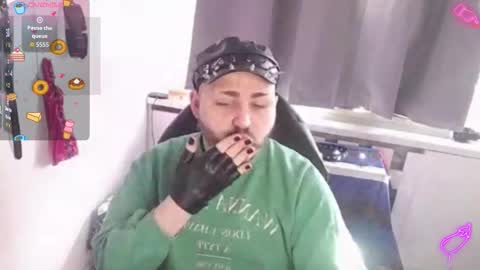 Snapshot of xfabian_love chatting on November 22, 2025, 10:58 am F A B I A N online show from November 22, 2025, 10:58 am