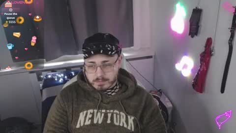 Snapshot of xfabian_love chatting on December 1, 2025, 12:10 pm F A B I A N online show from December 1, 2025, 12:10 pm