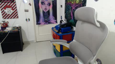 Xherry online show from December 16, 2025, 8:58 pm