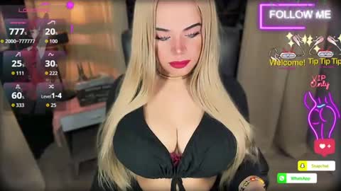 xHUGECOCKTILLCUMX online show from June 17, 2026, 5:25 pm