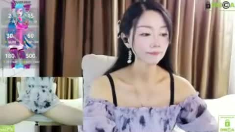 xiao_yue_ online show from June 30, 2026, 4:35 am