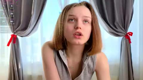 Luna and Lina online show from March 18, 2026, 4:15 am