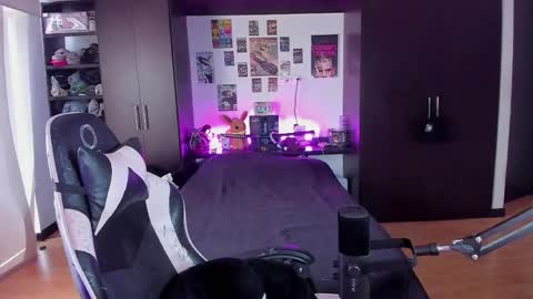 xIce Boy online show from March 27, 2026, 3:23 pm