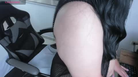 Snapshot of ximena_villan chatting on April 13, 2026, 12:10 pm X I M E N A online show from April 13, 2026, 12:10 pm