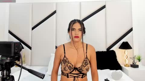 ximenacosta online show from May 4, 2026, 12:12 pm