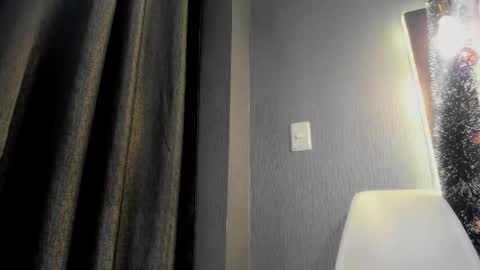 Snapshot of ximenanoah chatting on December 15, 2025, 1:59 pm ximena online show from December 15, 2025, 1:59 pm